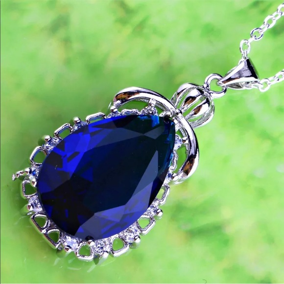 Sapphire Quartz Waterdrop & White Topaz Pendant - Picture 2 of 8